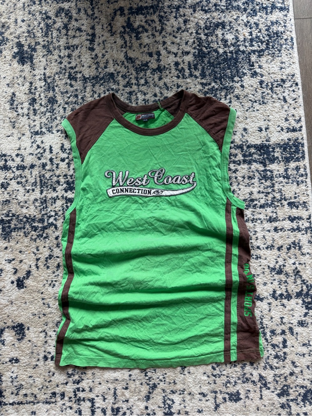Surfer Men's Green & Brown Sleeveless Tank